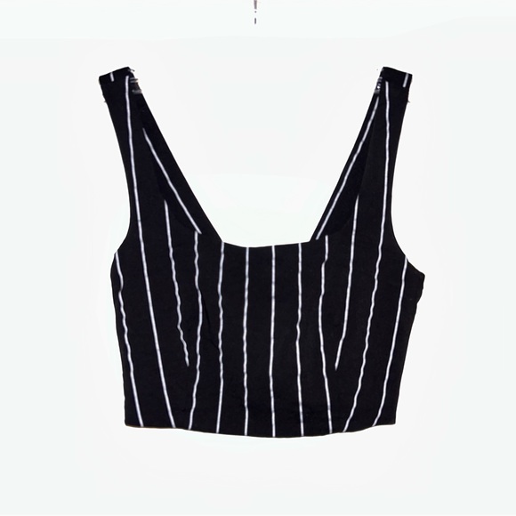 H&M Divided Black & White Cropped Striped Patterned Tank Top (Size 2) - Picture 3 of 6